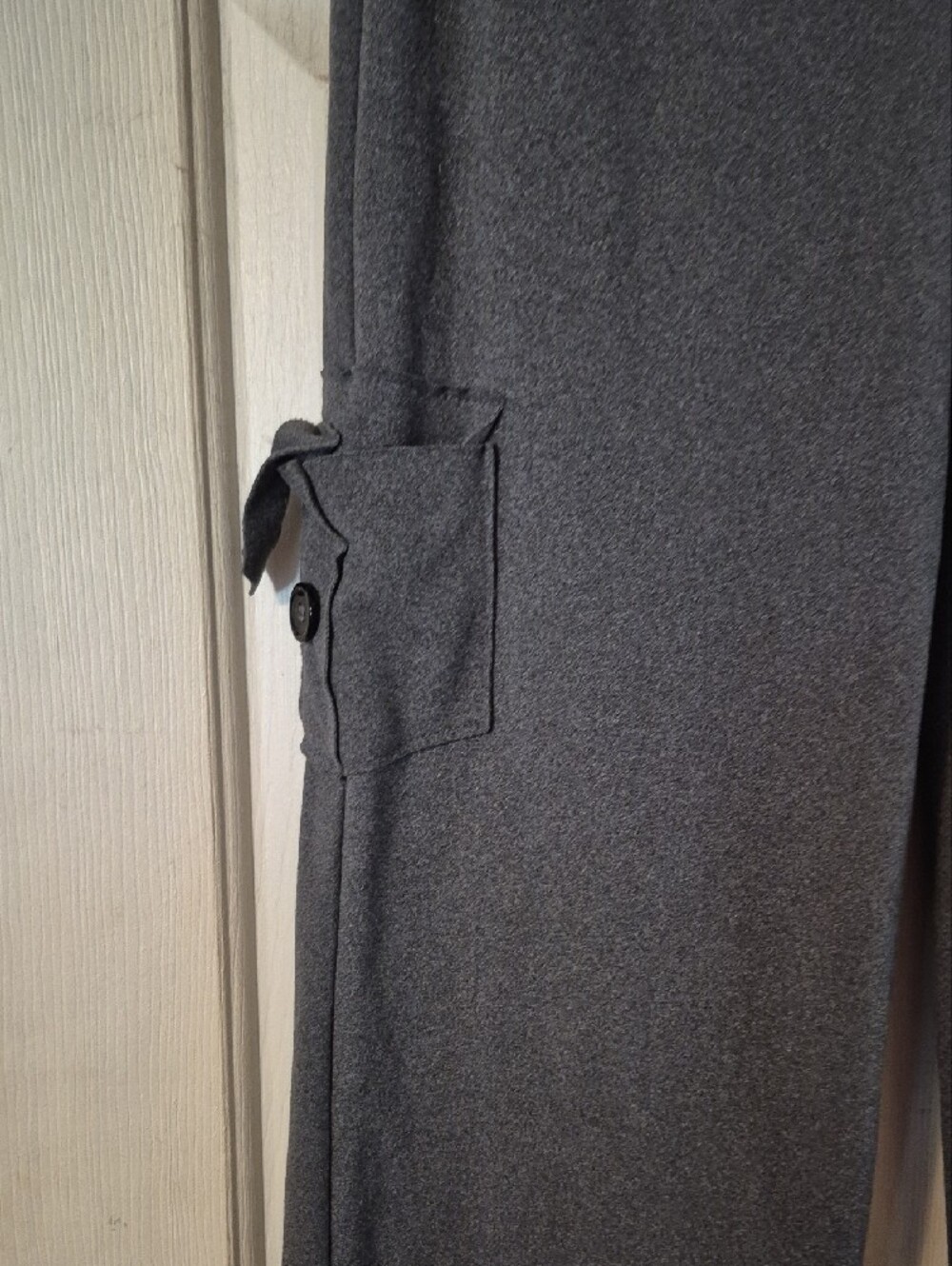 Comfort Stretch Wide-Leg Cargo Pants - Gray - Picture 2 of 5